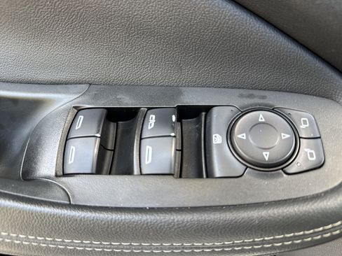 Used 2020 Buick Encore GX Preferred w/ Cold Weather Comfort Package FWD image 15