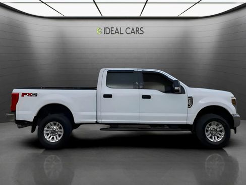 Used 2019 Ford F350 XLT w/ FX4 Off-Road Package AWD/4WD image 4