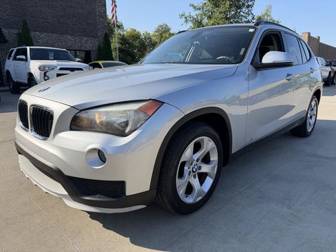Used 2015 BMW X1 sDrive28i RWD image 1