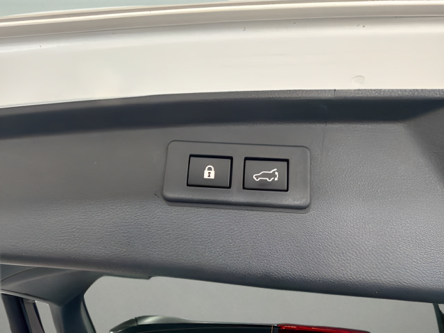 Used 2025 Subaru Outback Premium AWD/4WD image 37