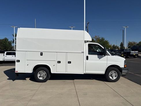 New 2024 Chevrolet Express 3500 w/ Power Convenience Package RWD image 13