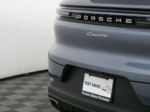 New 2026 Porsche Cayenne image 37