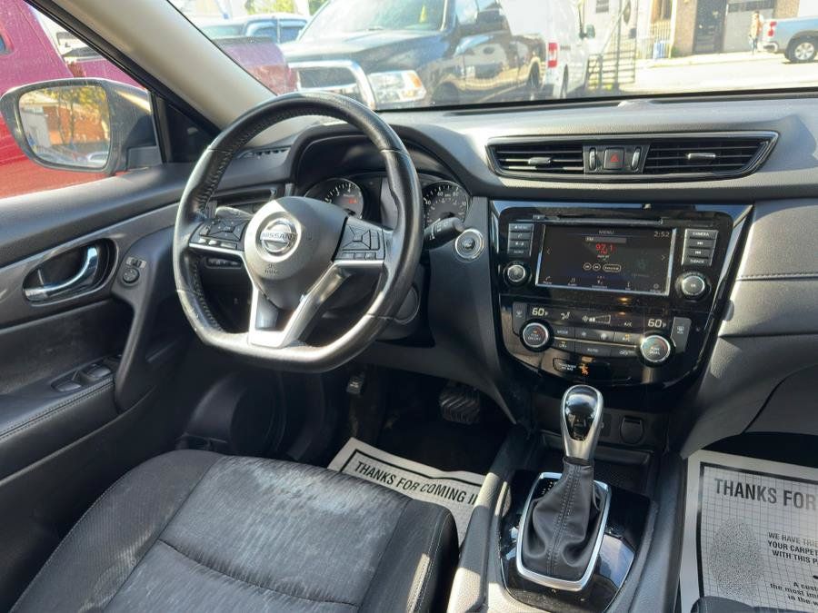 Used 2020 Nissan Rogue SV AWD/4WD image 19