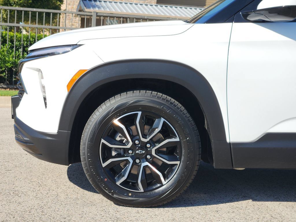 Used 2024 Chevrolet TrailBlazer ACTIV w/ Convenience Package FWD image 7