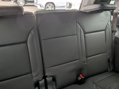 Used 2022 GMC Yukon Denali w/ Denali Premium Package image 35