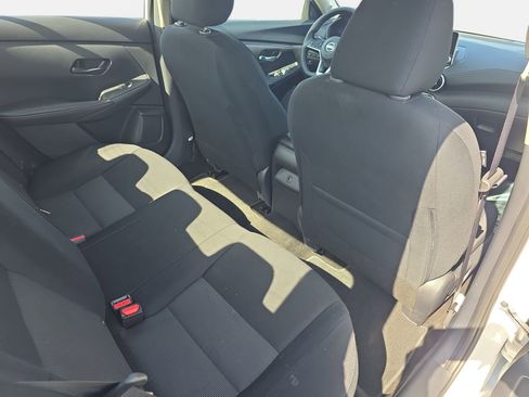 Used 2024 Nissan Sentra SV FWD image 11
