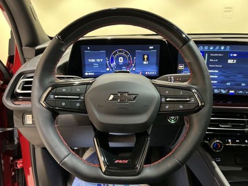 Used 2026 Chevrolet Traverse RS w/ LPO, Floor Liner Package FWD image 10