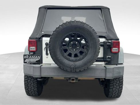 Used 2010 Jeep Wrangler Unlimited Sport image 6