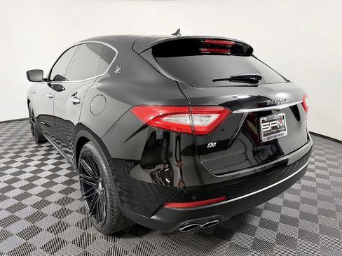 Used 2018 Maserati Levante AWD/4WD image 19