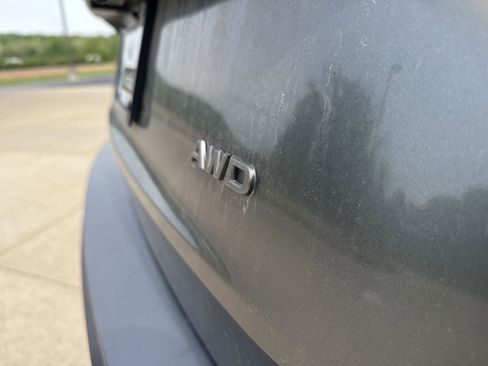 Used 2024 Nissan Rogue S AWD/4WD image 8