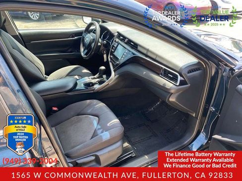 Used 2018 Toyota Camry LE FWD image 22