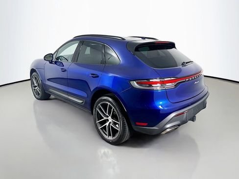 Certified 2023 Porsche Macan image 3