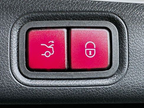 Used 2021 Mercedes-Benz E 350 4MATIC Sedan image 30