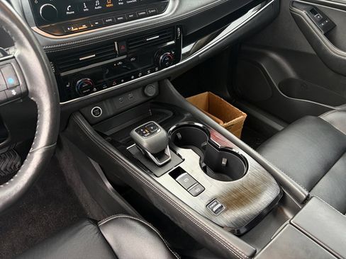 Certified 2023 Nissan Rogue SL w/ SL Premium Package FWD image 16