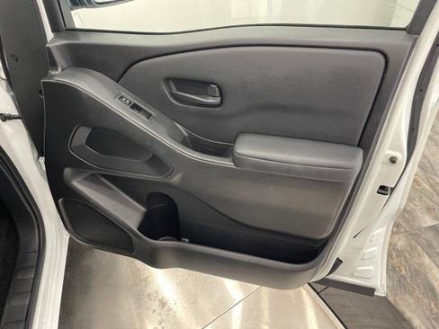 Used 2022 Nissan Frontier S image 42