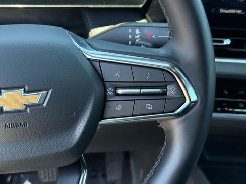 Used 2025 Chevrolet Equinox LT w/ Convenience Package II FWD image 17