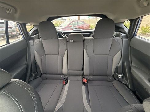Used 2025 Subaru Crosstrek 2.0i Premium image 22