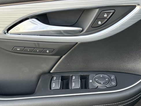 New 2026 Buick Envision Avenir image 17