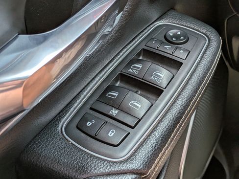 Used 2020 RAM 1500 Laramie AWD/4WD image 20