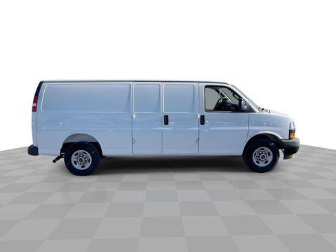 New 2025 GMC Savana 2500 Extended w/ Driver Convenience Package image 9