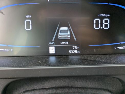 Used 2025 Hyundai Elantra Sport image 26