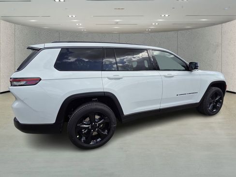 New 2026 Jeep Grand Cherokee L Limited image 4