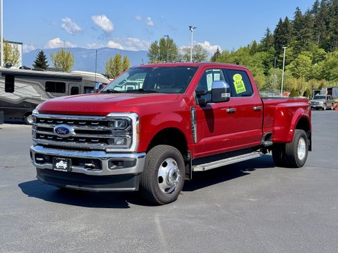 Used 2023 Ford F350 Lariat w/ Chrome Package AWD/4WD image 1