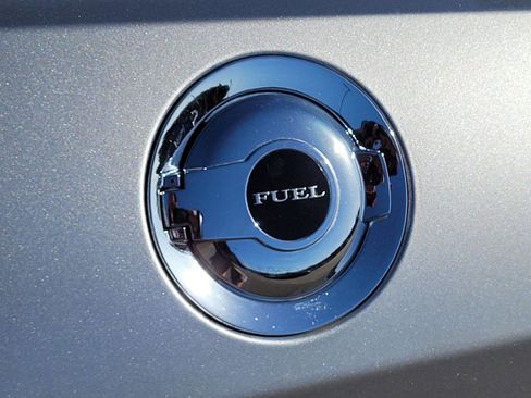 Used 2016 Dodge Challenger SXT image 11