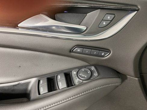 Used 2021 Buick Enclave Avenir w/ Avenir Technology Package image 25