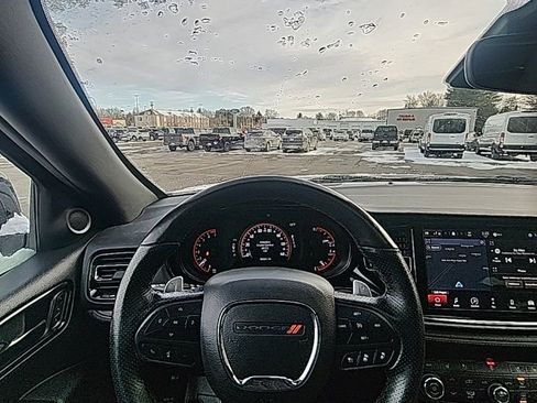 Used 2024 Dodge Durango GT image 2