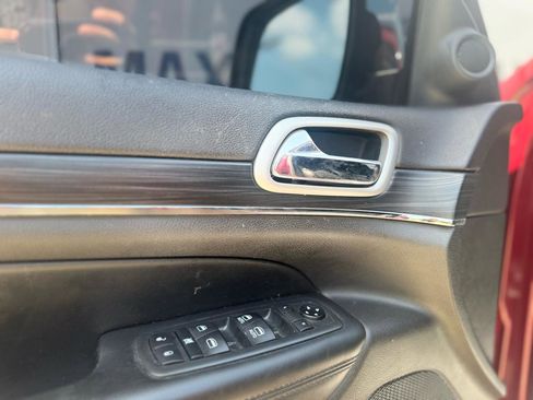 Used 2020 Jeep Grand Cherokee Limited image 34