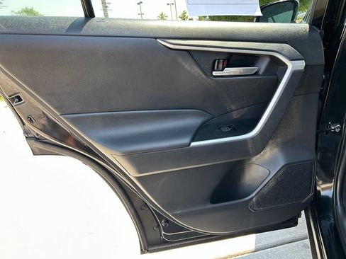 Used 2025 Toyota RAV4 XLE AWD/4WD image 25