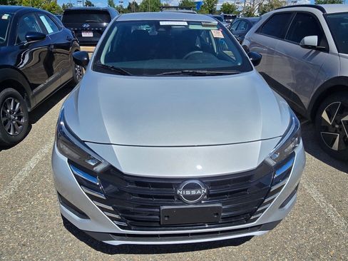 Used 2025 Nissan Versa S w/ S Plus Package FWD image 18