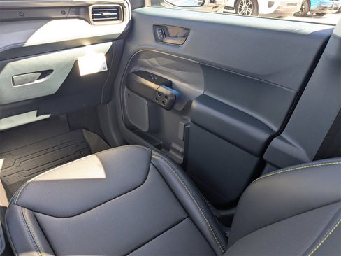 New 2025 Ford Maverick Lobo image 17