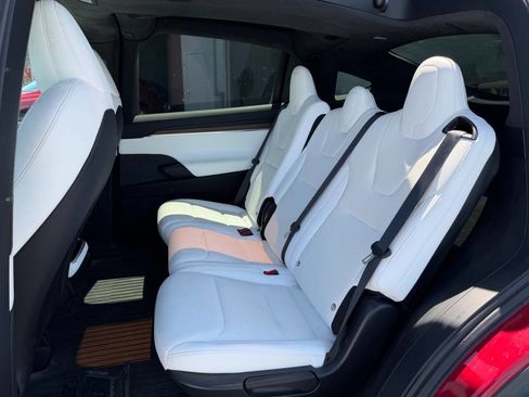 Used 2023 Tesla Model X AWD/4WD image 7