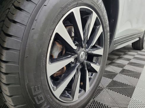 Used 2017 Nissan Rogue S AWD/4WD image 31