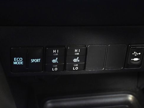 Used 2015 Toyota RAV4 Limited w/ Technology Package AWD/4WD image 35