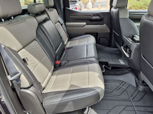 Certified 2022 Chevrolet Silverado 1500 ZR2 w/ Technology Package AWD/4WD image 29