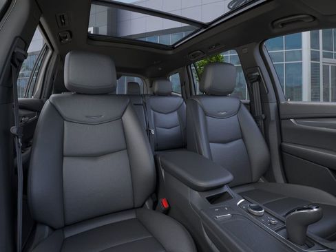 New 2025 Cadillac XT6 Luxury FWD image 16
