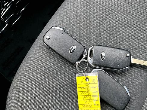 Used 2020 Kia Soul LX FWD image 14