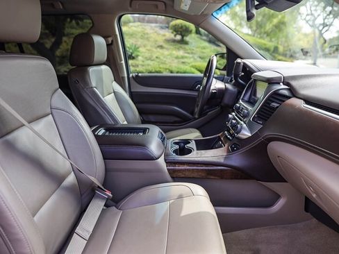 Used 2015 Chevrolet Tahoe LT w/ Luxury Package RWD image 23