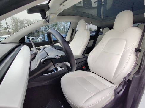 Used 2020 Tesla Model Y Long Range image 5