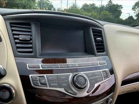 Used 2019 INFINITI QX60 Luxe w/ Sensory Package AWD/4WD image 15