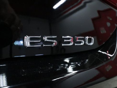 Used 2022 Lexus ES 350 Ultra Luxury w/ Accessory Package 2 FWD image 35