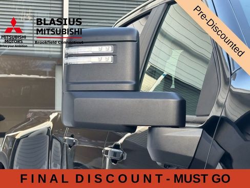 Used 2024 Chevrolet Silverado 3500 LT w/ True North Edition AWD/4WD image 21