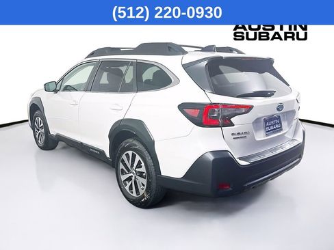 Used 2025 Subaru Outback Premium image 6