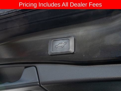 Used 2023 Toyota RAV4 XLE Premium AWD/4WD image 6