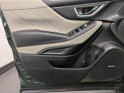 Used 2022 Subaru Forester Limited w/ Popular Package #3 image 8