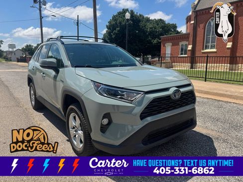 Used 2020 Toyota RAV4 XLE w/ Convenience Package AWD/4WD image 1
