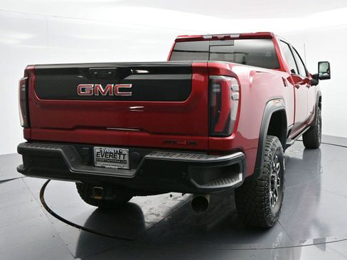 Used 2025 GMC Sierra 2500 AT4X image 6